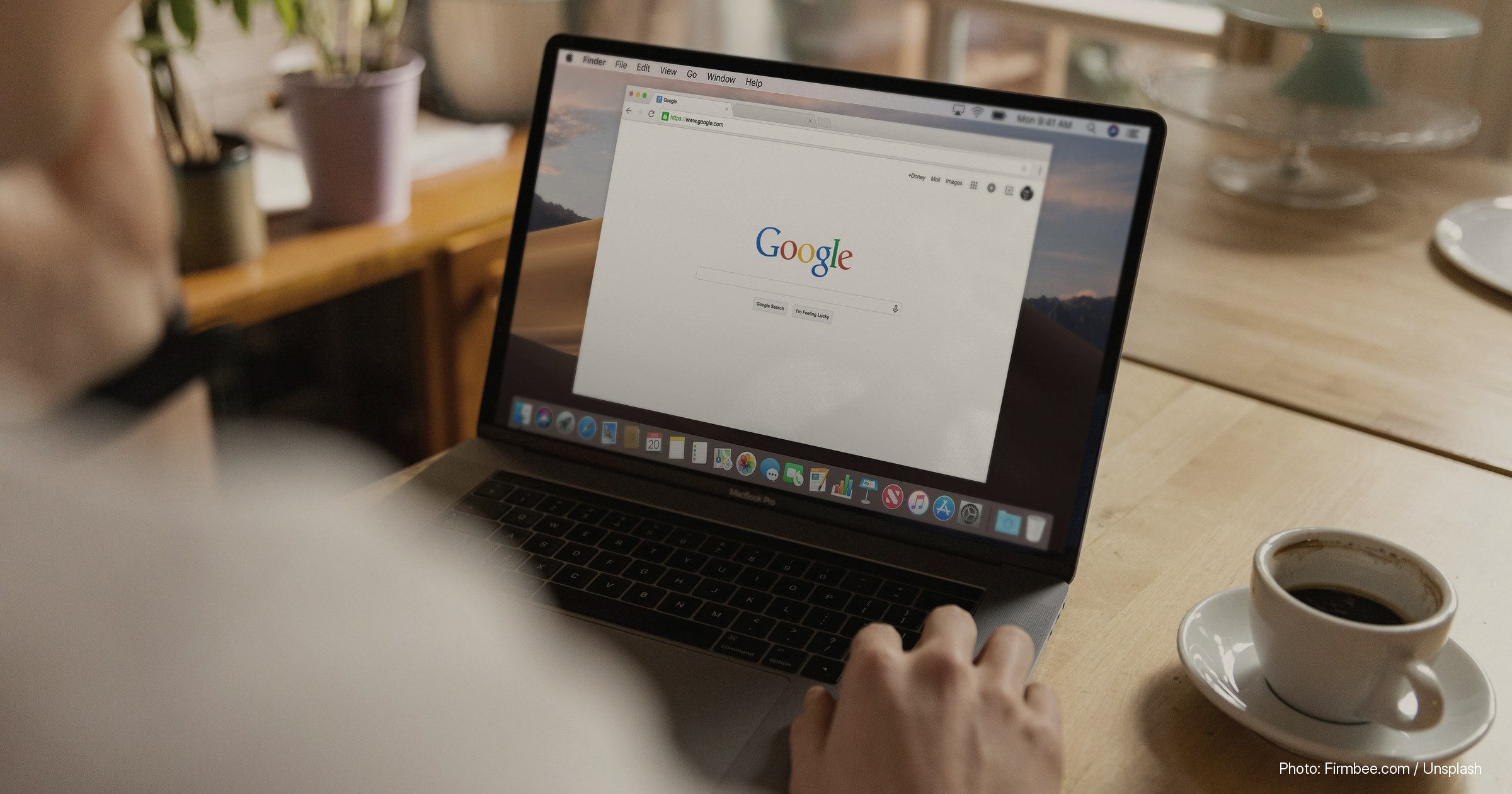 Stock photograph illustrating: Apple and Google Post Stablecoin Job Listings, Signaling Payments Interest