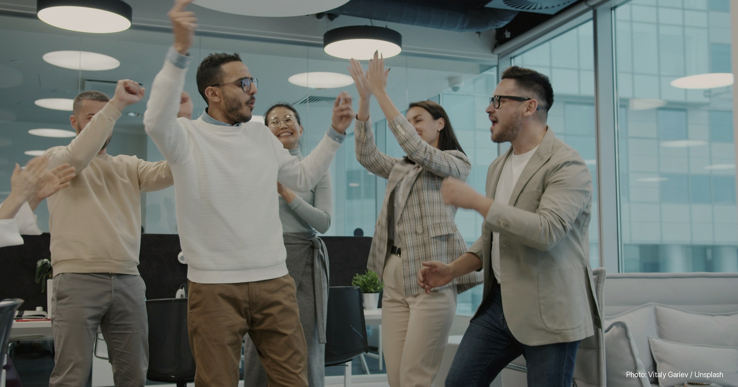 Stock photograph illustrating: USDe Dip on Binance: Reports Conflict on Date, Cause
