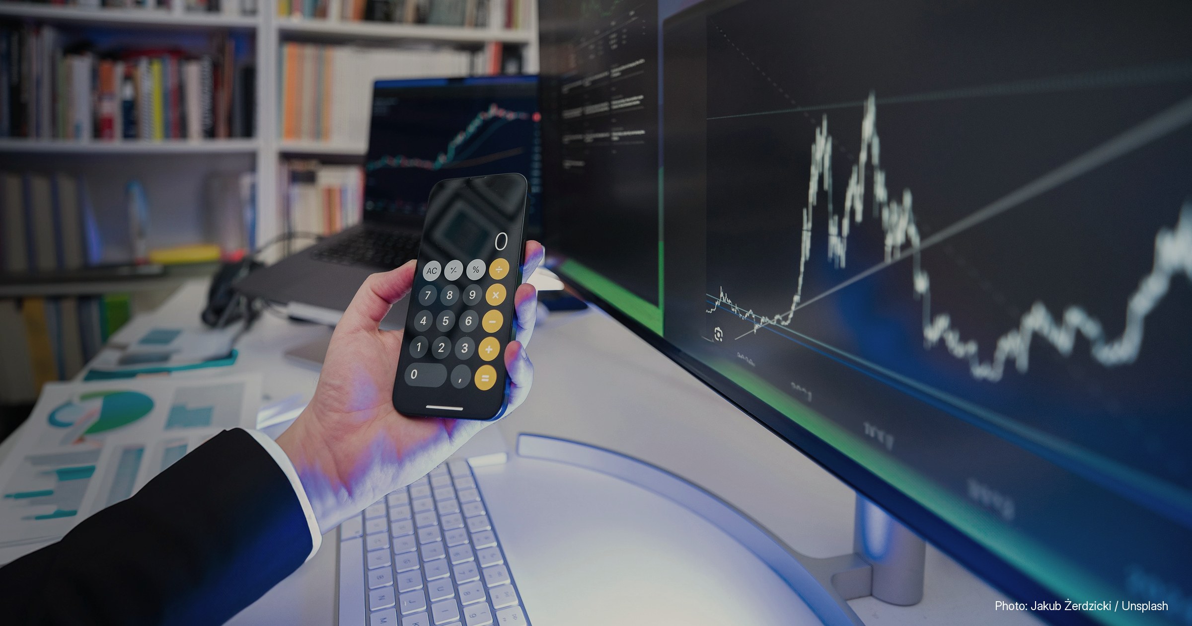 Stock photograph illustrating: Payward-SGB Deal: Sources Clash on Volume, Bank License Type