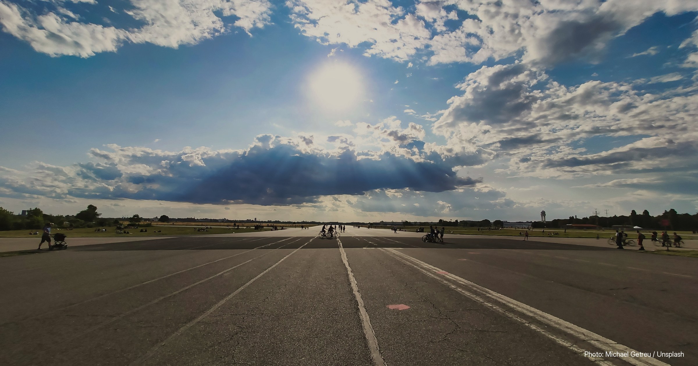 Stock photograph illustrating: Aerodrome and Velodrome Merge, Launching Unified AERO Token on Seven Chains